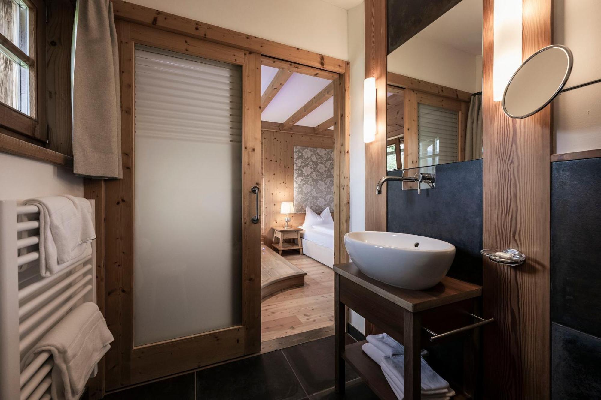 Post Alpina - Family Mountain Chalets San Candido Kültér fotó