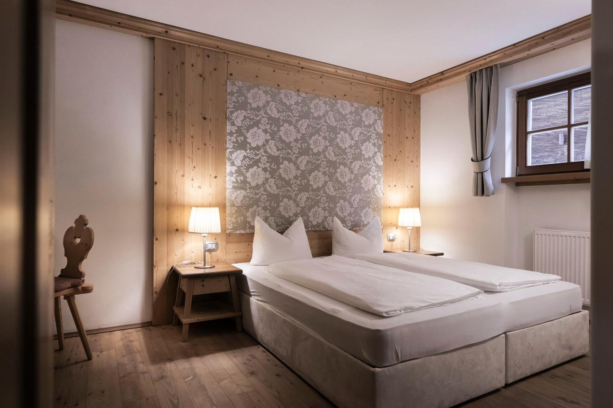 Post Alpina - Family Mountain Chalets San Candido Kültér fotó