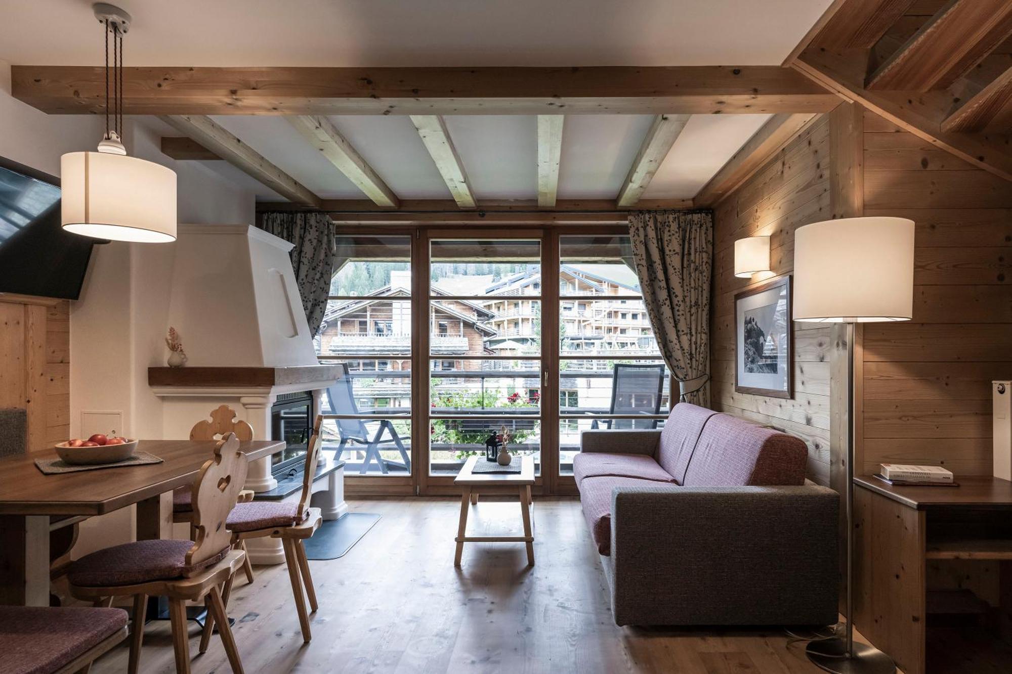 Post Alpina - Family Mountain Chalets San Candido Kültér fotó