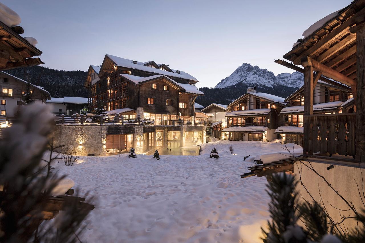 Post Alpina - Family Mountain Chalets San Candido Kültér fotó