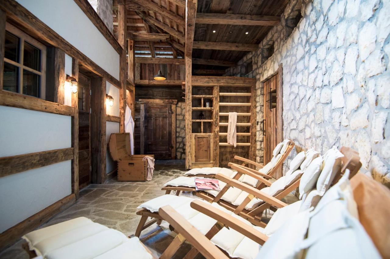 Post Alpina - Family Mountain Chalets San Candido Kültér fotó