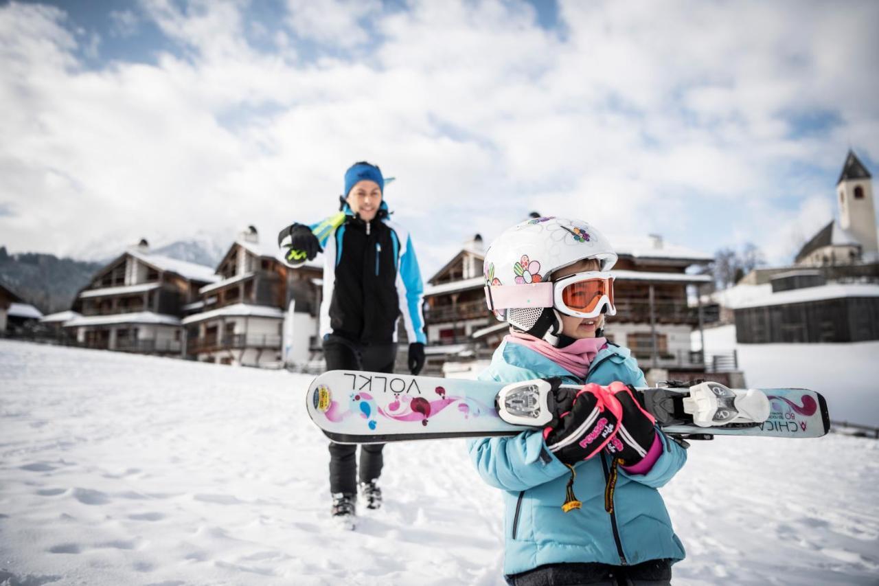 Post Alpina - Family Mountain Chalets San Candido Kültér fotó